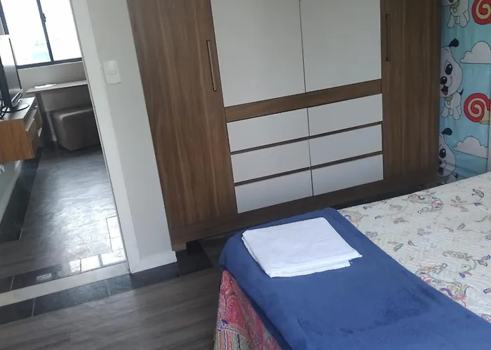 Quarto Com Banheiro Privativo