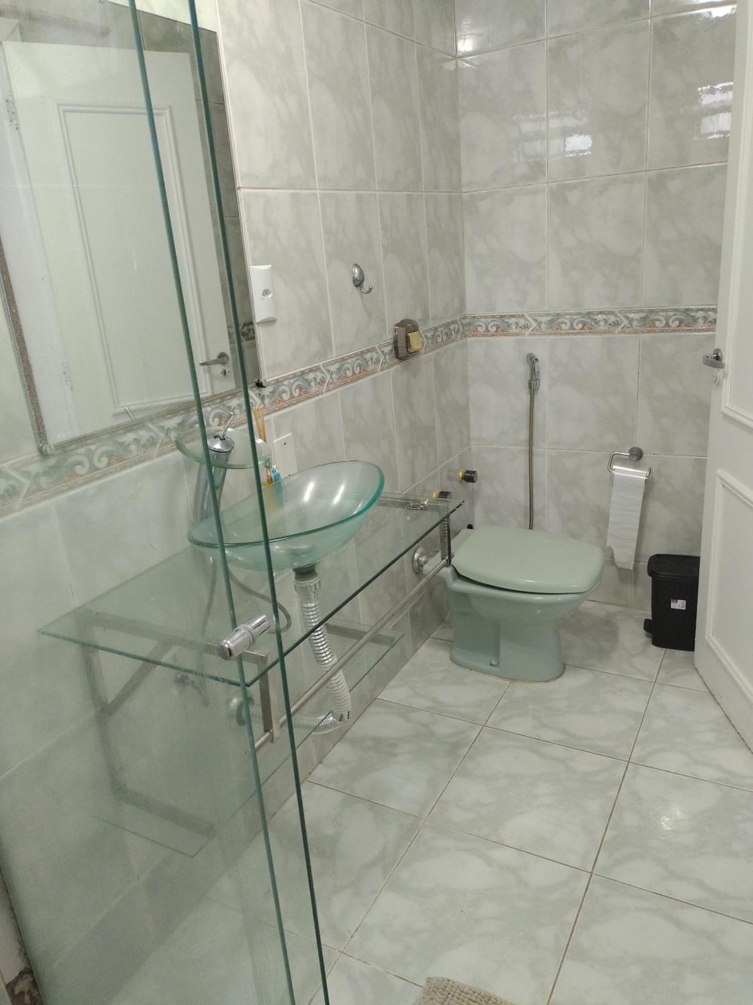 Hospedagem domiciliar Com Banheiro Privativo *